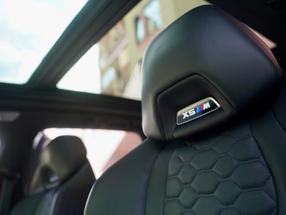 2023 BMW X5 M Competition III (F95) Рестайлинг, чёрный - вид 24