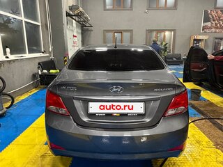 2015 Hyundai Solaris I Рестайлинг, серый, 948000 рублей, вид 4