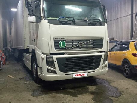 2012 Volvo FH, белый, 4200000 рублей, вид 2