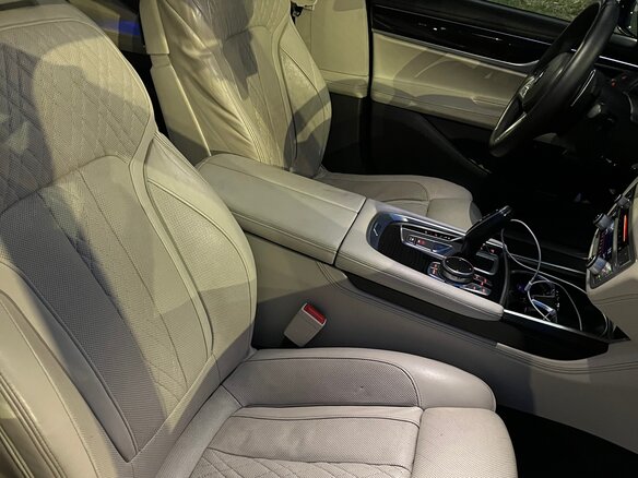 2018 BMW 7 серии Long 730Ld xDrive VI (G11/G12), синий, 3500000 рублей - вид 13