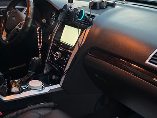 2015 Ford Explorer V, серый, 2500000 рублей, вид 4