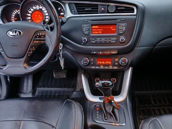 2018 Kia Ceed II Рестайлинг, серебристый, 1249999 рублей - вид 8