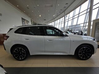 2025 BMW X3 20i xDrive IV (G45/G48), белый, 8890000 рублей, вид 4