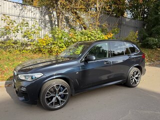 2021 BMW X5 40d IV (G05/G18), чёрный, 8000000 рублей, вид 3