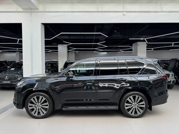 2025 Lexus LX 700h IV, чёрный, 19770000 рублей - вид 8