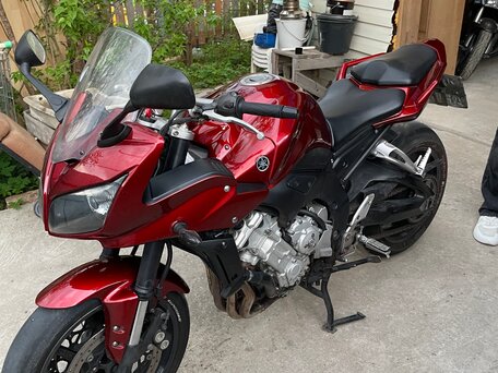 2008 Yamaha FZS1000 Fazer, красный, 550000 рублей, вид 4