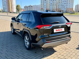 2021 Toyota RAV4 V (XA50), чёрный, 2700000 рублей, вид 5