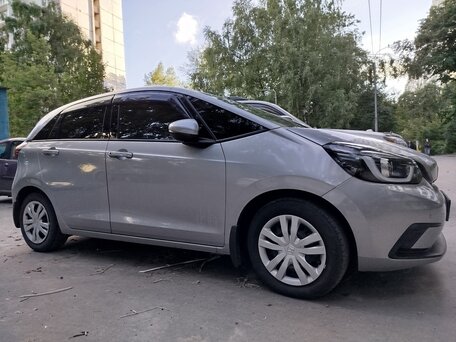2021 Honda Fit IV, серый, 1280000 рублей, вид 4