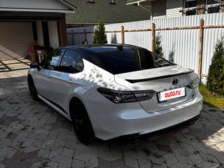 2022 Toyota Camry VIII (XV70) Рестайлинг, белый, 3950000 рублей, вид 5