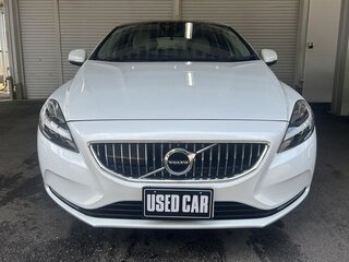 2019 Volvo V40 ECO II Рестайлинг, белый, 1100000 рублей, вид 1