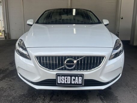 2019 Volvo V40 II Рестайлинг, белый, 1100000 рублей, вид 1