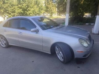 2004 Mercedes-Benz E-Класс 320 III (W211, S211), серебристый, 850000 рублей, вид 2