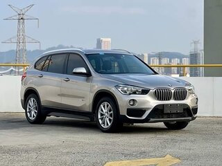 2018 BMW X1 18i sDrive II (F48), серебристый, 1650008 рублей, вид 3