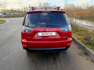 2011 Mitsubishi Outlander II Рестайлинг, красный, 930000 рублей, вид 5