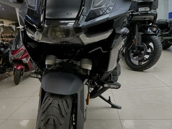 2025 BMW R 1300 RT, чёрный, 3900000 рублей - вид 5