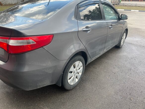 2012 Kia Rio 4-speed III, серый, 700000 рублей - вид 4