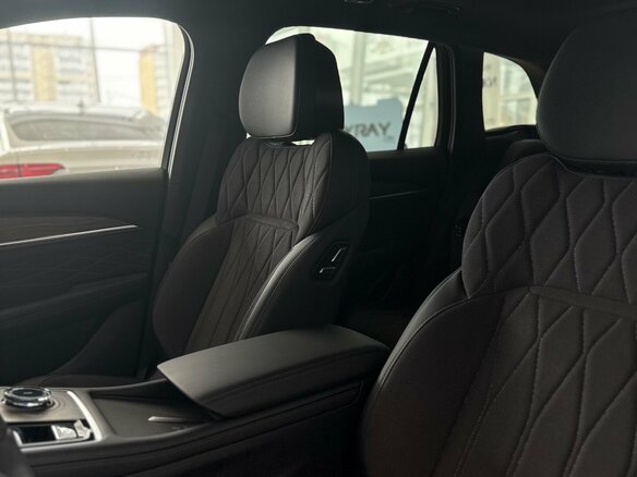 2026 Geely Monjaro I, зелёный - вид 3