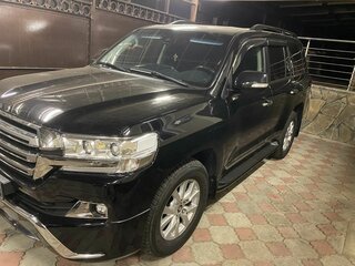 2018 Toyota Land Cruiser 200 Series Рестайлинг 2, чёрный, 11000000 рублей, вид 2