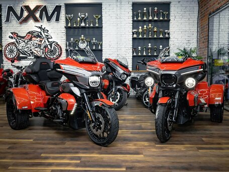 2026 Harley-Davidson CVO Street Glide 3 Limited, оранжевый, 7990000 рублей, вид 2