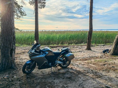 2011 Honda VFR 1200, серебристый, 750000 рублей, вид 1