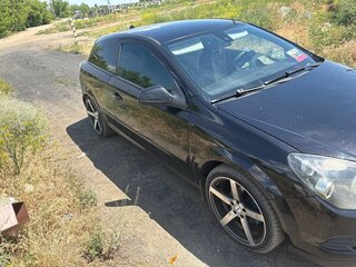 2009 Opel Astra GTC H Рестайлинг, чёрный, 310000 рублей, вид 4
