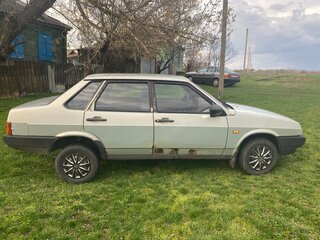2000 Lada (ВАЗ) 21099, серый, 100000 рублей, вид 3