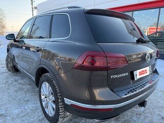 2015 Volkswagen Touareg II Рестайлинг, коричневый, 3000000 рублей, вид 4