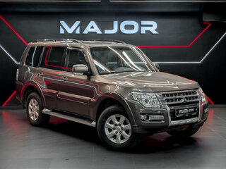 2015 Mitsubishi Pajero IV Рестайлинг 2, коричневый, 2440000 рублей, вид 3