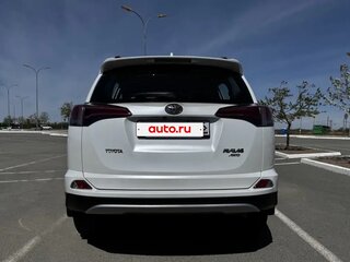2018 Toyota RAV4 IV (XA40) Рестайлинг, белый, 2810000 рублей, вид 4