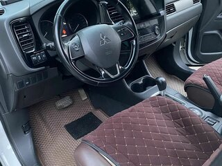 2016 Mitsubishi Outlander III Рестайлинг 2, белый, 2000000 рублей, вид 4