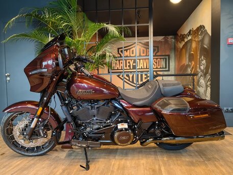 2024 Harley-Davidson CVO Street Glide, пурпурный, 4950000 рублей, вид 3