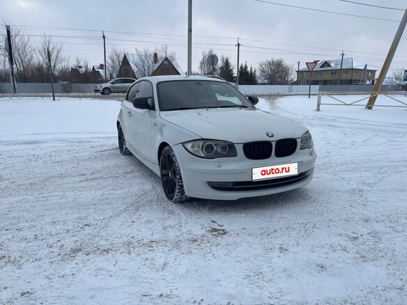2010 BMW 1 серии 116i I (E81/E82/E87/E88) Рестайлинг, белый, 900000 рублей - вид 8