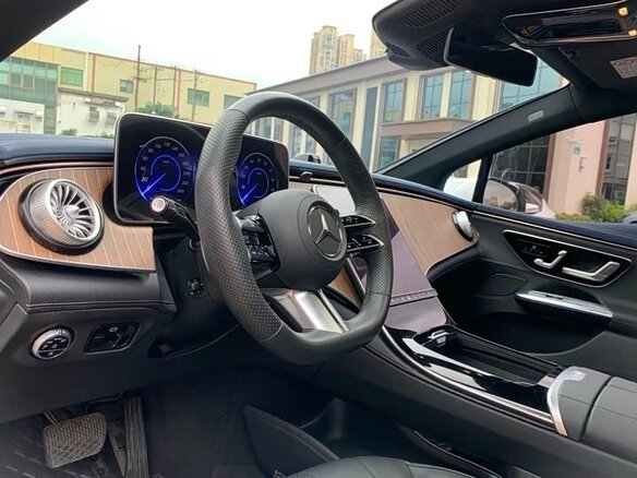 2023 Mercedes-Benz EQE 350+, белый - вид 7
