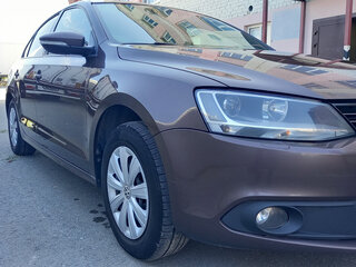 2014 Volkswagen Jetta VI Рестайлинг, коричневый, 980000 рублей, вид 5