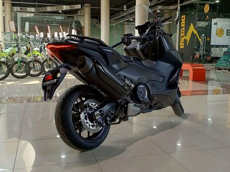 2024 Yamaha TMAX, чёрный, 1530000 рублей, вид 4
