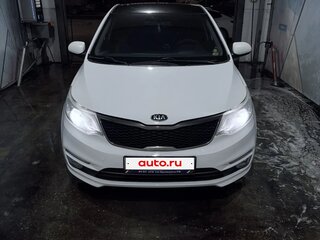 2017 Kia Rio III Рестайлинг, белый, 1050000 рублей, вид 2