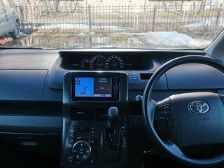 2013 Toyota Voxy II (R70) Рестайлинг, серый, 1620000 рублей, вид 5