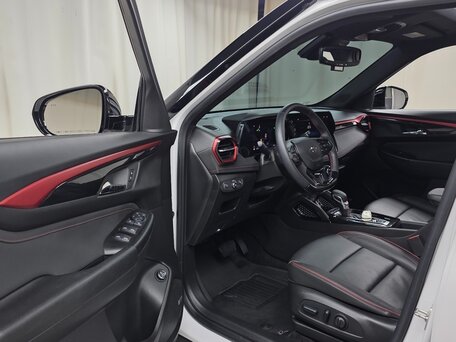 2023 Chevrolet TrailBlazer III, белый, 2400000 рублей, вид 5