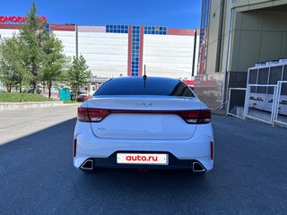 2021 Kia Rio IV Рестайлинг, белый, 1600000 рублей, вид 5