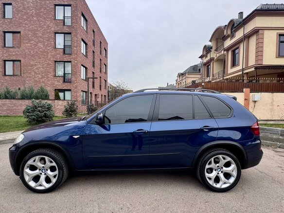 2013 BMW X5 35i II (E70) Рестайлинг, синий, 2550000 рублей - вид 2