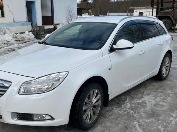 2012 Opel Insignia I, белый, 820000 рублей