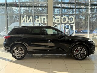 2026 Audi Q5 L III (GU), чёрный, 6100000 рублей, вид 4