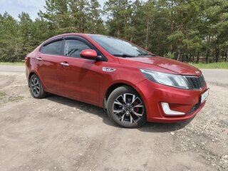 2011 Kia Rio 5-speed III, красный, 750000 рублей, вид 3