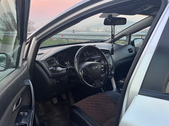 2014 Kia Ceed II, серебристый, 650000 рублей - вид 10