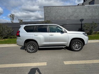 2019 Toyota Land Cruiser Prado 150 Series Рестайлинг 2, серебристый, 4500000 рублей, вид 2