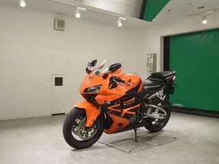 2006 Honda CBR 600RR, оранжевый, 461000 рублей, вид 3