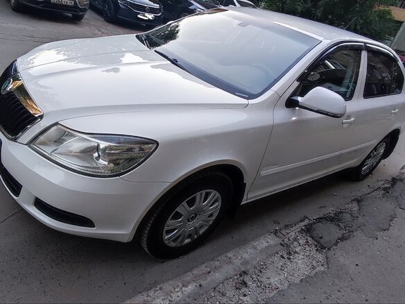 2012 Skoda Octavia II (A5) Рестайлинг, белый, 980000 рублей - вид 7