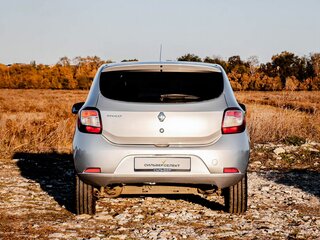 2015 Renault Sandero II, серый, 650000 рублей, вид 4