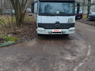 2002 Mercedes-Benz Atego, белый, 2100000 рублей, вид 1