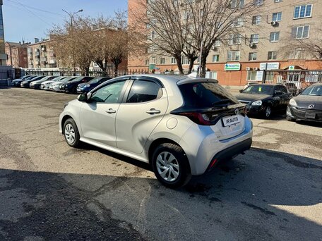 Toyota Yaris IV